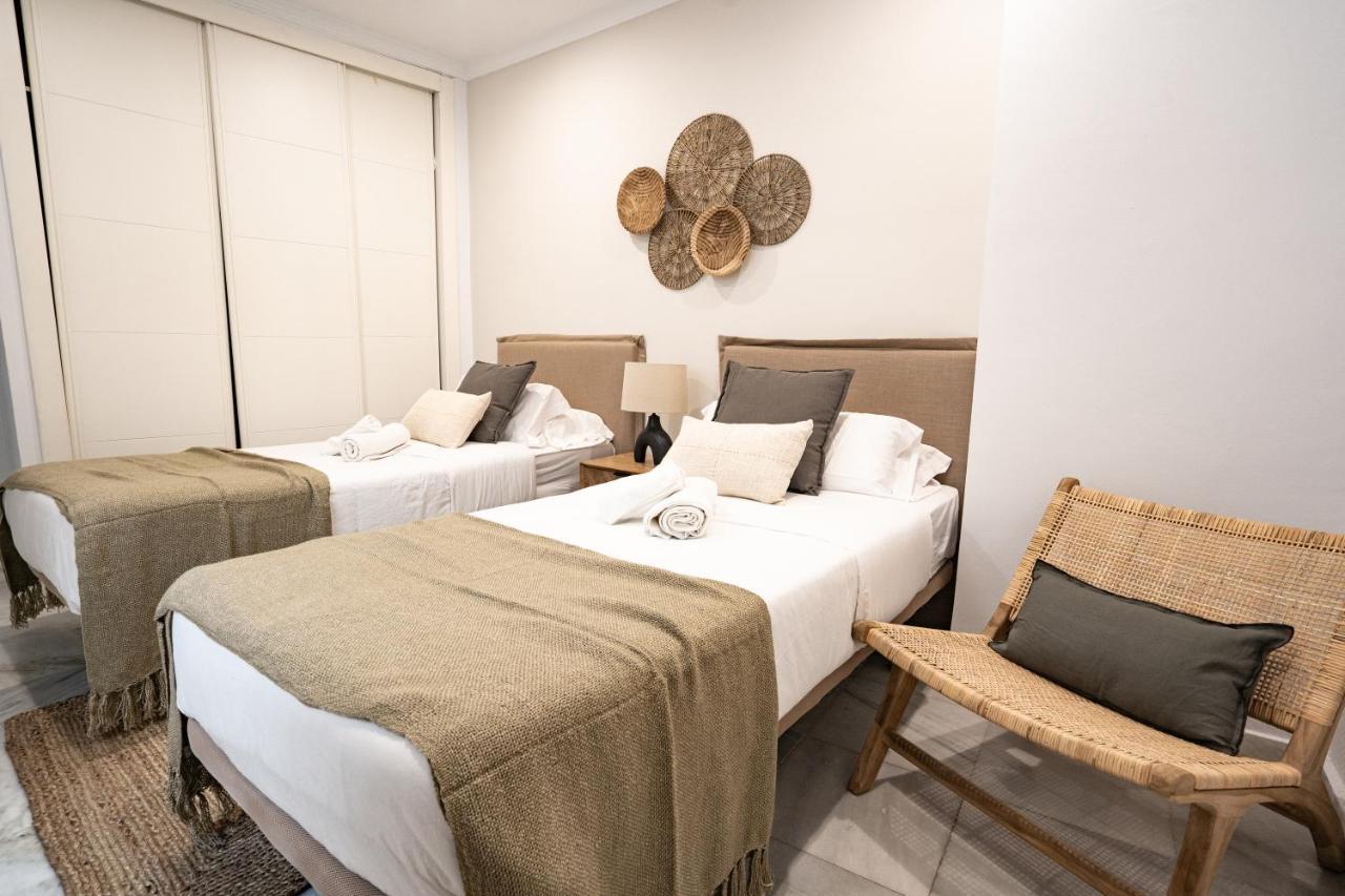 Stay U-Nique Apartments Plaza Constitucion Málaga Extérieur photo