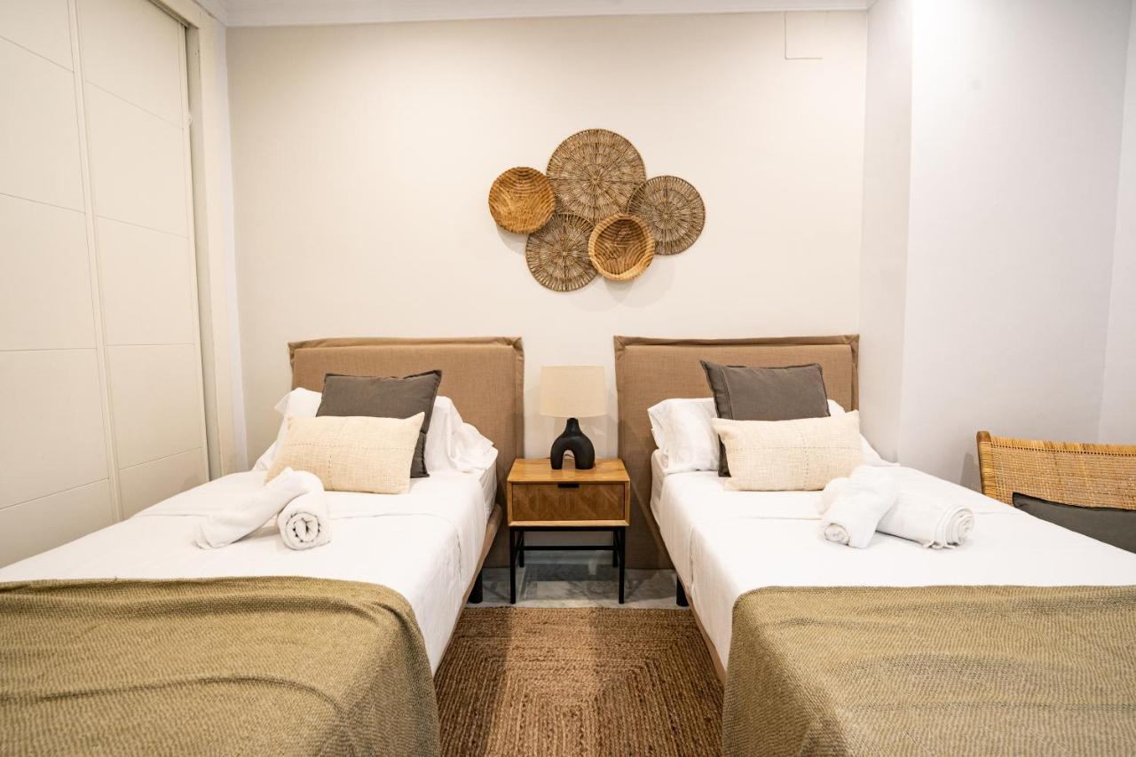 Stay U-Nique Apartments Plaza Constitucion Málaga Extérieur photo