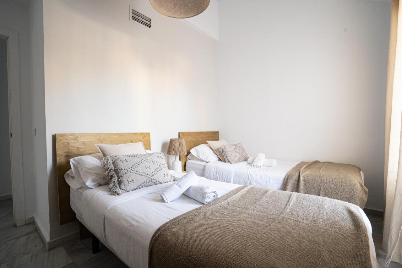 Stay U-Nique Apartments Plaza Constitucion Málaga Extérieur photo